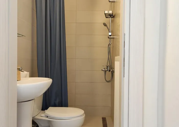 Апартаменты Sea Breeze 302